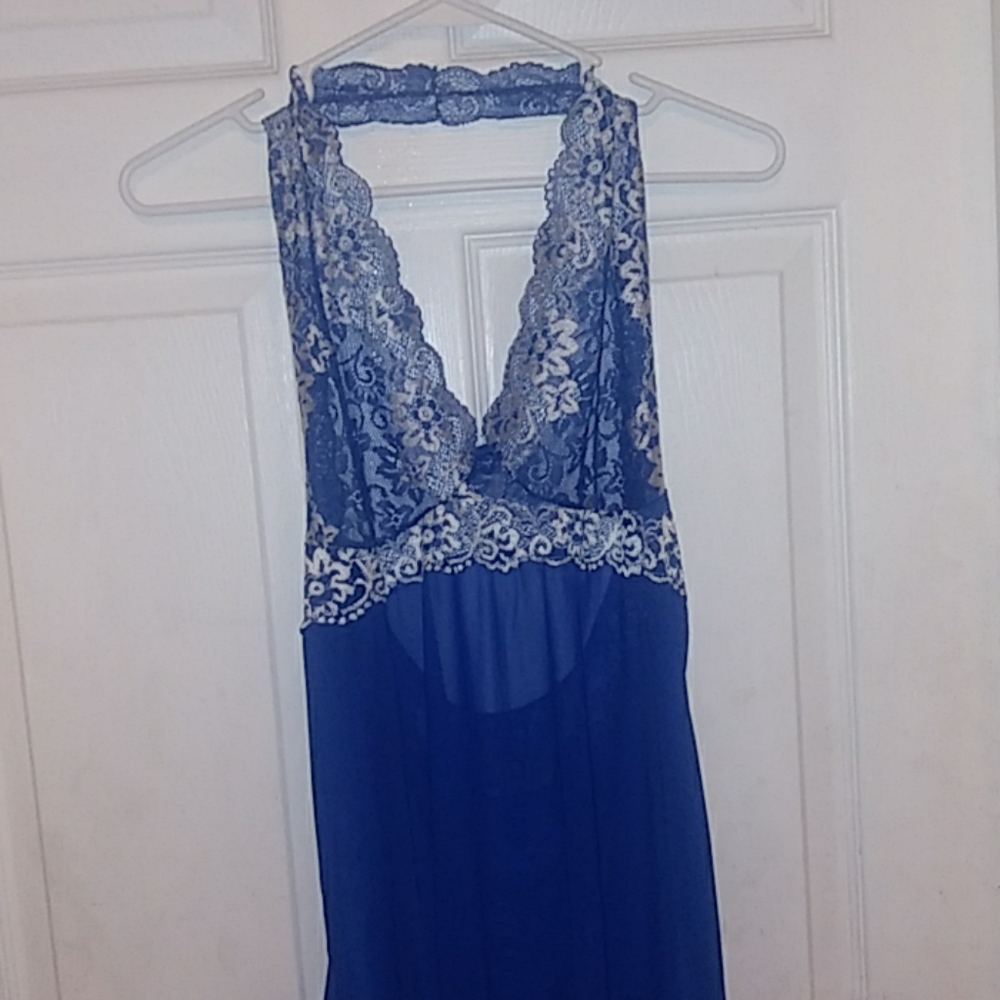 Lingerie - Picture 2 of 4